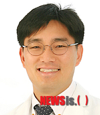 【서울=뉴시스】차민석 새움병원 정형외과 족부전문의.