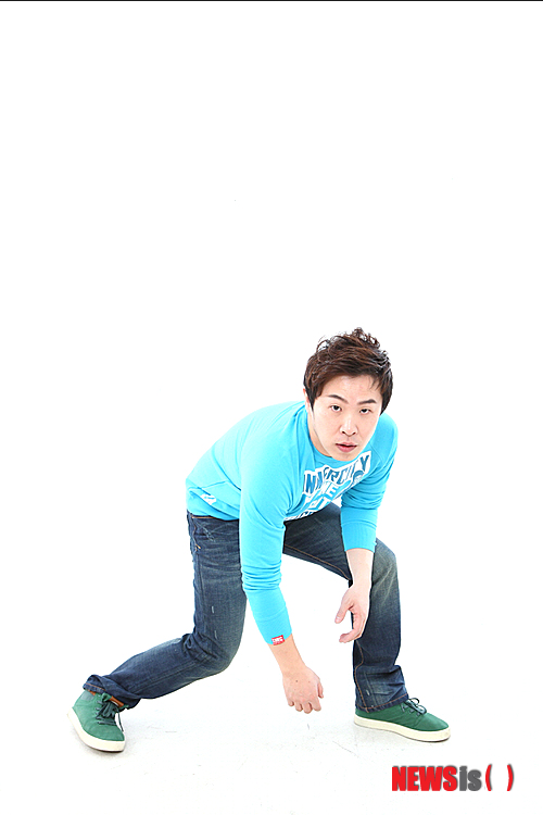 【서울=뉴시스】오제일 기자 = 엠넷 오디션 프로그램 '슈퍼스타K 4' 출신 가수 연규성(34)이 오디션을 극화한 뮤지컬 '위대한 슈퍼스타'에 출연한다.&nbsp; kafka@newsis.com