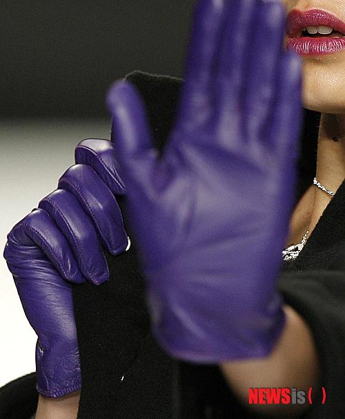 【서울=뉴시스】이성미의 ‘新연애학’ <14>&nbsp; 30대 초반의 직장녀 Y씨는 얼마 전 소개를 받았는데, 요 근래 가장 마음에 드는 상대였다고 합니다. 첫 만남에서 좋은 인상을 받은 그녀는 그의 애프터를 애타게 기다렸을테지요.&nbsp; 결혼정보회사 선우 커플매니저 www.couple.net 