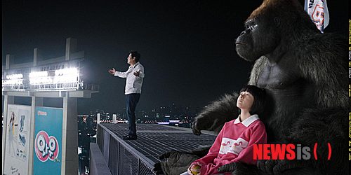 【서울=뉴시스】김정환 기자 = 17일 개봉하는 김용화(42) 감독의 스포츠 휴먼 블록버스터 ‘미스터 고’는 그 동안 일일이 열거하기 힘든 이유들로 기대를 모아온 작품이다.&nbsp; ace@newsis.com&nbsp; 