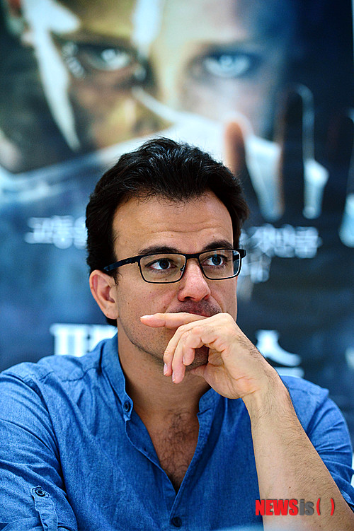 【서울=뉴시스】박문호 기자 = 영화 '페인리스'의 후안 카를로스 메디나 감독이 22일 오후 서울 여의도동 다우기술 본사에서 뉴시스와 인터뷰를 하고 있다. 2013.07.22&nbsp; go2@newsis.com 