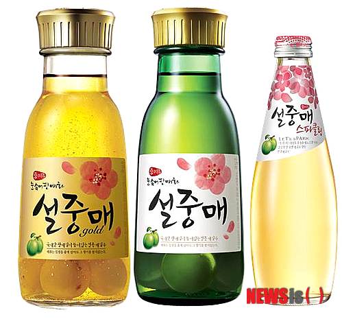 [서울=뉴시스] 롯데칠성음료 설중매 모습.(사진=롯데칠성음료 제공)