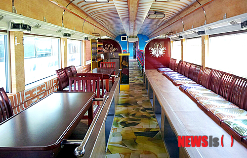 【대전=뉴시스】박희송 기자 = 코레일은 오는 10일 서울역 3층 맞이방에서 부산, 광주, 경남, 전남, 관광공사 등 관계자들이 참가한 가운데 S-트레인 개통식을 하고 열차 실물을 처음으로 외부에 공개한다. 사진은 S-트레인 4호차 다례실. (사진=코레일 제공)&nbsp; photo@newsis.com 