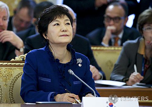 【상트페테르부르크=로이터/뉴시스】박근혜 대통령이 5일 오후(현지시간) 러시아 상트페테르부르크 콘스탄틴 궁전에서 열린 G20 정상 워킹 세션에서 회의에 임하고 있다. 2013.09.05.&nbsp;&nbsp; photo@newsis.com