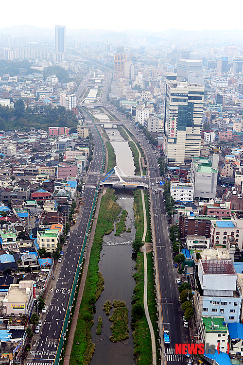 [광주=뉴시스] 헬기에서 본 광주천. (사진=뉴시스 DB). photo@newsis.com 