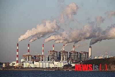 【대구=뉴시스】보령화력발전소 전경. 