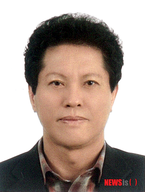 【함평=뉴시스】맹대환 기자 = 전남 함평군은 함평 손불면 출신으로 대전에서 건설사를 운영하고 있는 김복수(65) 회장이 최근 지역 아동복지시설에 냉·난방기 3대를 기증했다고 1일 밝혔다. 2013.10.1 (사진=함평군 제공) mdhnews@newsis.com