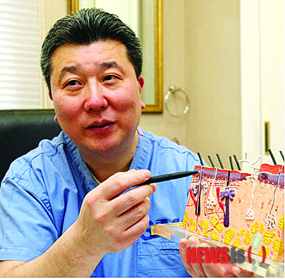 【서울=뉴시스】유희연 기자 = 1일 임피리얼팰리스 모발이식센터 측에 따르면 모발이식센터에서 시행하는 속눈썹이식 수술 역시 실패 사례가 존재하는 만큼 수술을 신중하게 결정하는 자세가 요구된다. 2013.10.01. (사진=임피리얼팰리스 모발이식센터 제공)&nbsp; lovely_jh@newsis.com 