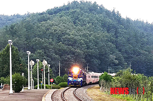 경전선 나주 남평역 진입하는 열차. (사진=뉴시스 DB)om 