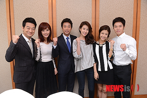 【서울=뉴시스】KBS 2TV 주말드라마 '왕가네 식구들' 출연진