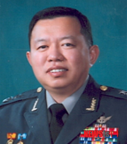 【서울=뉴시스】국방부는 25일 2013년도 후반기 장관급 장교 인사를 발표했다. 사진은 육군특수전사령관에 임명된 육군소장 전인범(육사 37, 55세). 2013.10.25. (사진=국방부 제공)&nbsp; photo@newsis.com