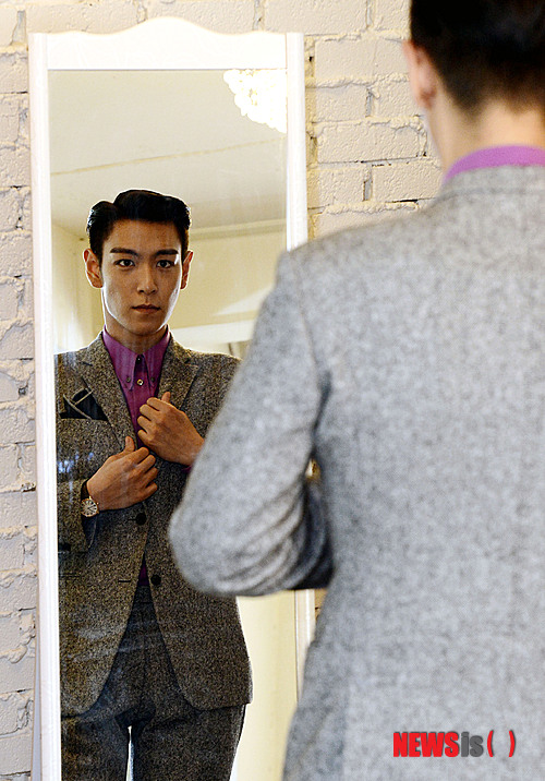 【서울=뉴시스】홍찬선 기자 = 영화 '동창생'에서 리명훈 역으로 열연한 최승현이 1일 오후 서울 종로구 팔판동의 한 카페에서 인터뷰를 하고 있다. 2013.11.01.&nbsp; mania@newsis.com 