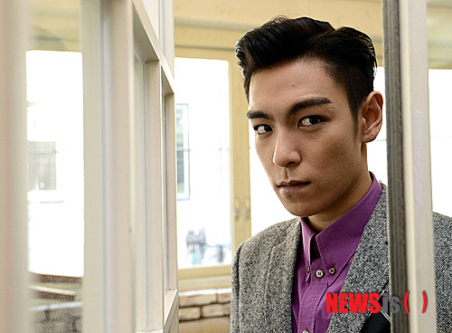 【서울=뉴시스】홍찬선 기자 = 영화 '동창생'에서 리명훈 역으로 열연한 최승현이 1일 오후 서울 종로구 팔판동의 한 카페에서 인터뷰를 하고 있다. 2013.11.01.&nbsp; mania@newsis.com 