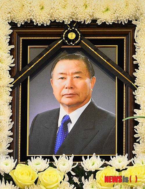 associate_pic3