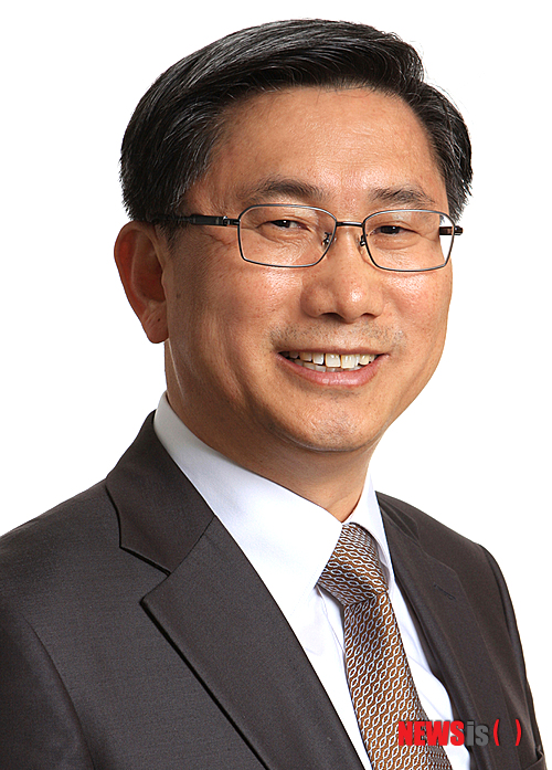 【정선=뉴시스】홍춘봉 기자 = 강원 정선군 강원랜드는 신설된 전략기획본부장에 전 기획조정실 최동열 상무(52)를 임명했다. 2014.01.02. (사진=강원랜드 제공) photo@newsis.com