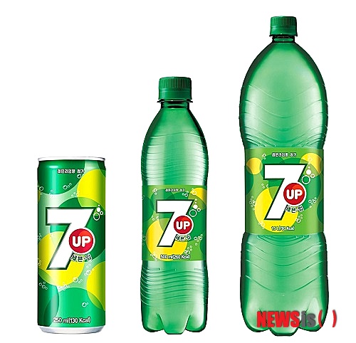 【서울=뉴시스헬스/뉴시스】 롯데칠성음료는 글로벌 탄산 브랜드 '세븐업(7UP)'을 출시한다. (사진=롯데칠성음료 제공) 신민아 기자 do21112@newsishealth.com