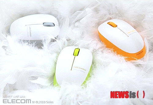 【서울=뉴시스】유희연 기자 = 화사한 컬러로 감성을 자극하는 엘레컴 클래식&파스텔 헤드폰. 2014.02.07. (사진=엘레컴 제공) lovely_jh@newsis.com