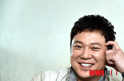 【서울=뉴시스】홍찬선 기자 = 뮤지컬 배우 정성화가 20일 오전 서울 종로구의 한 카페에서 인터뷰를 하고 있다. 정성화는 오는 3월 15일 자신의 단독공연 '정성화 With Friends concert [Dream.er]'를 개최한다.&nbsp;&nbsp; mania@newsis.com 