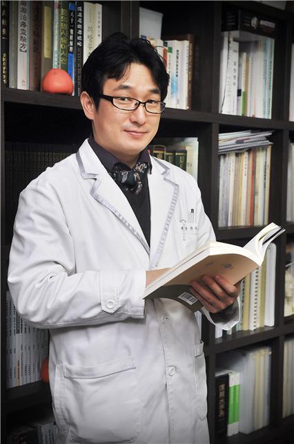 【서울=뉴시스】민기홍 기자 = 우성한의원 박우표 원장. 2014.02.28. (사진=우성한의원 제공) 