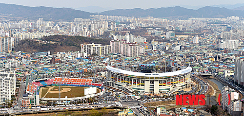 【광주=뉴시스】류형근 기자 = 하늘에서 본 광주시내. 2017.10.19 (사진=뉴시스DB)&nbsp; hgryu77@newsis.com