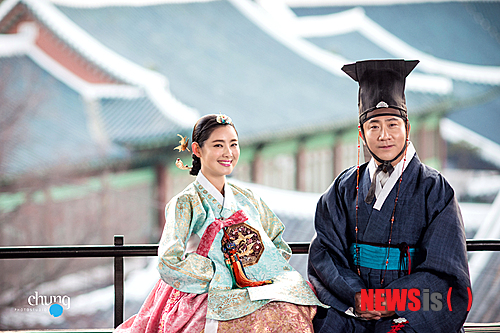 【서울=뉴시스】노이즈 홍종구·탤런트 송서연 웨딩포토