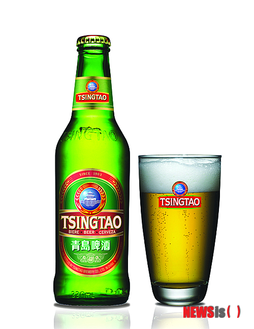 【서울=뉴시스】박상권 기자 = 맥주 브랜드 칭타오(Tsingtao)는 오는 7일과 8일, 여의도 물빛무대 일대에서 펼쳐지는 ‘청춘페스티벌2014’에 참가한다.&nbsp; ‘청춘페스티벌 2014’는 최고의 주가를 올리고 있는 패널들이 화려한 입담을 펼치는 강연과 공연 등이 결합된 페스티벌이다.&nbsp; ‘19금 스테이지’에는 신동엽이 MC로 나서며 개그맨 박명수, 촌철살인 철학자 강신주가 돌직구 19금 강연 및 토크쇼를 펼친다.(사진=칭타오 제공)&nbsp; photo@newsis.com&nbsp; 