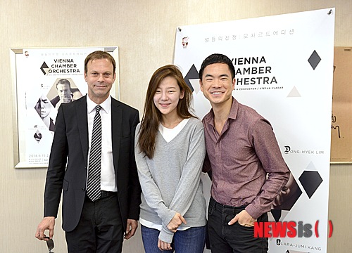 【서울=뉴시스】왼쪽부터 스테판 블라드, 클라라 주미 강, 리처드 용재 오닐