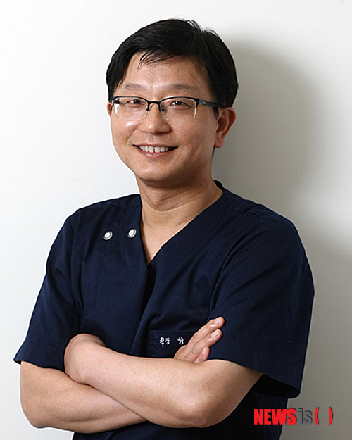 【서울=뉴시스】민기홍 기자 = 세인트파크여성의원 박진우 원장. 2014.06.24. (사진=세인트파크여성의원 제공) 