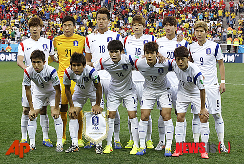 【상파울로(브라질)=AP/뉴시스】지난 6얼27일(한국시간) 브라질 상파울루의 아레나 코린치안스에서 열린 벨기에와의 2014브라질월드컵 조별리그 H조 3차전(0-1 패)에 출전한 한국 축구대표팀.