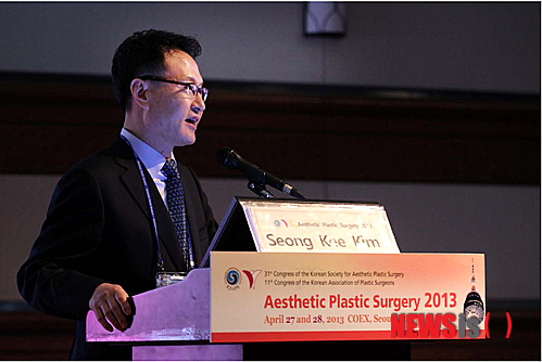 【서울=뉴시스】민기홍 기자 = 김성기성형외과 김성기 원장. 2014.07.22. (사진=김성기성형외과 제공)