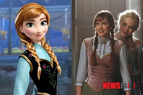 【서울=뉴시스】손정빈 기자 = 애니메이션 최초로 1000만 관객을 달성한 디즈니 애니메이션 '겨울왕국'(감독 크리스 벅·제니퍼 리)의 실사판 드라마 '원스 어폰 어 타임'의 새 스틸컷이 공개됐다.&nbsp; 8일 미국 방송사 ABC가 선보인 스틸컷에는 주인공 자매인 언니 '엘사'와 동생 '안나'가 다정한 자세를 취하고 있다. 실사판 안나의 모습이 공개된 것은 이번이 처음이다.&nbsp; 사진 속 안나(엘리자베스 라일)는 애니메이션 속 모습을 그대로 재현했다. 양 갈래로 묶은 헤어스타일과 의상이 애니메이션 속 안나의 모습과 닮았다. 안나의 뒤에는 엘사를 연기하는 조지나 헤이그가 엘사 분장을 하고 서 있다.&nbsp; '원스 어폰 어 타임'은 캐스팅을 완료하고, 촬영 스틸 컷을 속속 공개하고 있다. 지난주에는 순록 '스벤'과 엘사·안나 자매의 조력자 '크리스토프'(스콧 마이클 포스터)와 엘사의 스틸컷이 공개됐다.&nbsp; '겨울왕국'은 올해 초 제86회 아카데미 시상식에서 최우수 애니메이션상과 주제가상을 받았다.&nbsp; '원스 어폰 어 타임'은 '겨울왕국'의 이야기를 바탕으로 한 22부작 판타지 드라마로 9월28일 첫 방송된다.&nbsp; jb@newsis.com