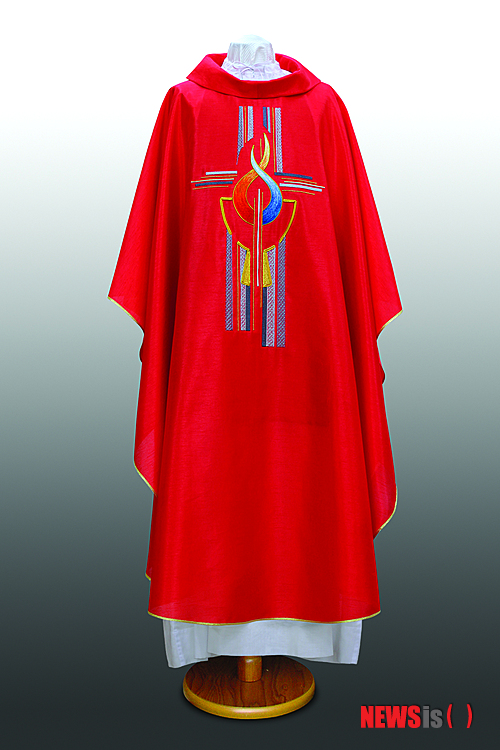 【서울=뉴시스】교황의 제의, 윤지충 바오로와 동료 순교자 123위 시복미사