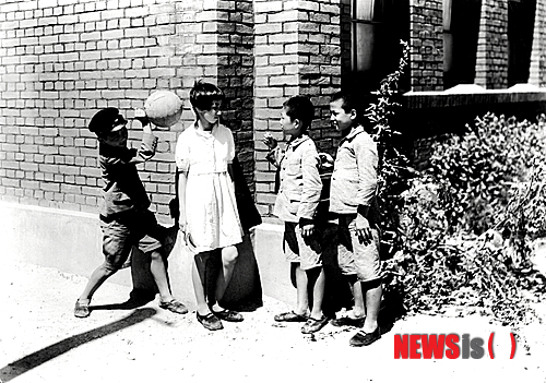 【서울=뉴시스】영화 '수업료'의 한 장면.