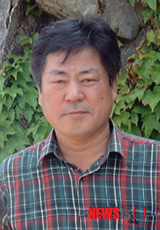 【동해=뉴시스】홍춘봉 기자 = 강원 동해시는 소설가 홍구보(62.동해)씨가 제17회 최인희 문학상 수상자로 선정되었다고 24일 전했다. 2014.09.24. (사진=동해시 제공)&nbsp; photo@newsis.com 