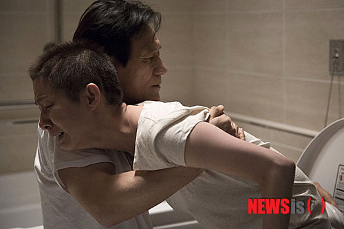 【서울=뉴시스】영화 '화장'(감독 임권택)의 한 장면.