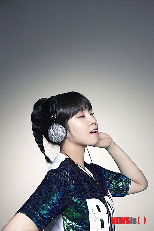 ↑공민영, 가수 