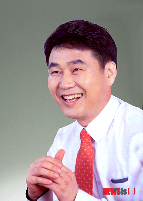 【수원=뉴시스】&nbsp; 경기도의회 김원기(새정치민주연합·의정부4) 의원. 2014.11.04. (사진=경기도의회 제공)&nbsp; photo@newsis.com