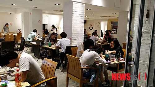 【서울=뉴시스】유희연 기자 = 대구 명물로 떠오른 동성로 맛집 '눈꽃찜닭'. lovely_jh@newsis.com