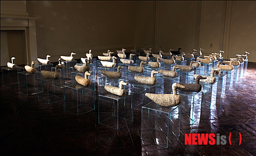 이영순 '지승기러기(목안)'(30×21×10㎝(each), 지승, 목형, 2008~2010)