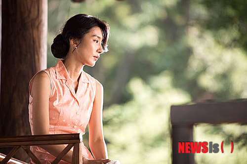 【서울=뉴시스】영화 '봄'(감독 조근현)의 한 장면.