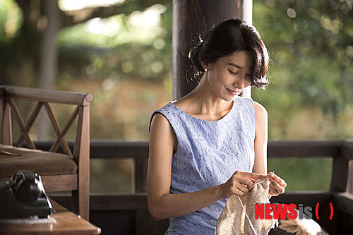 【서울=뉴시스】영화 '봄'(감독 조근현)의 한 장면.