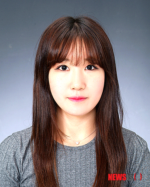 【나주=뉴시스】이창우 기자 = 7일 동신대학교는 최근 치러진 제42회 물리치료사 국가시험에서 물리치료학과 4학년에 재학 중인 허샛별(23·여)씨가 전국 수석을 차지했다고 밝혔다. 한국보건의료인 국가시험원이 주관한 이번 시험에서 허씨는 260점 만점에 248점을 취득, 전국 수석의 영예를 안았다. 2015.01.07&nbsp;&nbsp; lcw@newsis.com 