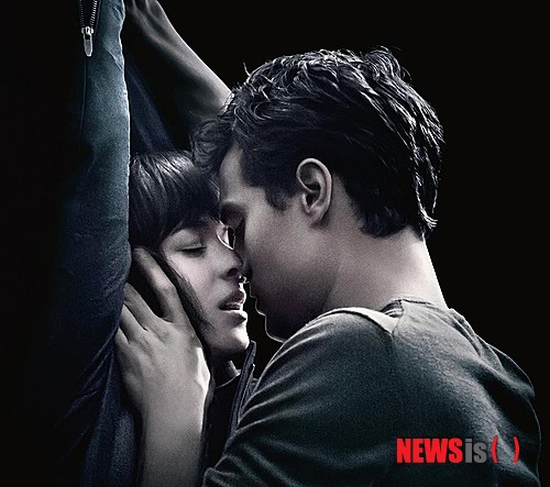 【서울=뉴시스】김태은 문화전문기자 = 2012년 세계적인 베스트셀러인 영국작가 E L 제임스(52)의 소설 ‘그레이의 50가지 그림자’가 영화로 나왔다.&nbsp; tekim@newsis.com