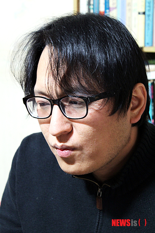 【서울=뉴시스】시인 박진성