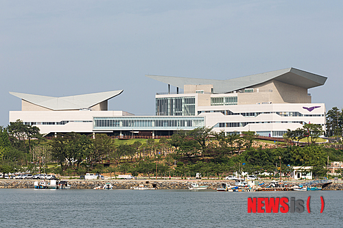 통영국제음악당(사진=통영국제음악재단) 