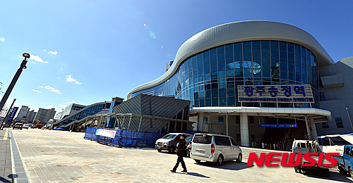 【광주=뉴시스】류형근 기자 = 10일 오후 호남고속철도 복합환승센터로 활용될 광주 광산구 광주송정역 전경. 호남고속철은 시운전을 마친 뒤 오는 4월 개통되며 광주송정역에서 서울 용산역까지 1시간33분이 소요된다. 2015.03.10. hgryu77@newsis.com