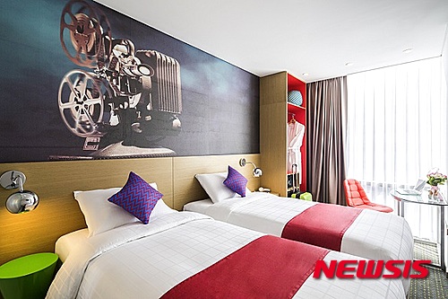 【서울=뉴시스】이비스 스타일 앰배서더 서울 명동이 11일 그랜드 오픈했다. 사진은 트윈룸 전경. (사진=이비스 스타일 앰배서더 서울 명동 제공) 