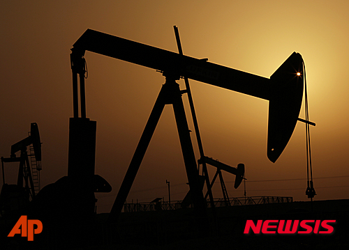 인도, 이란산 원유 수입 전면 중단 美요구 거부할 듯