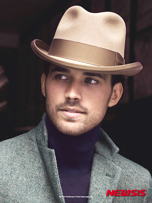 【서울=뉴시스】유희연 기자 =영국 락앤코 제품을 클래식 모자 셀렉샵 ‘베노이트’를 통해 국내에서도 만날 수 있게 됐다.&nbsp; lovely_jh@newsis.com 