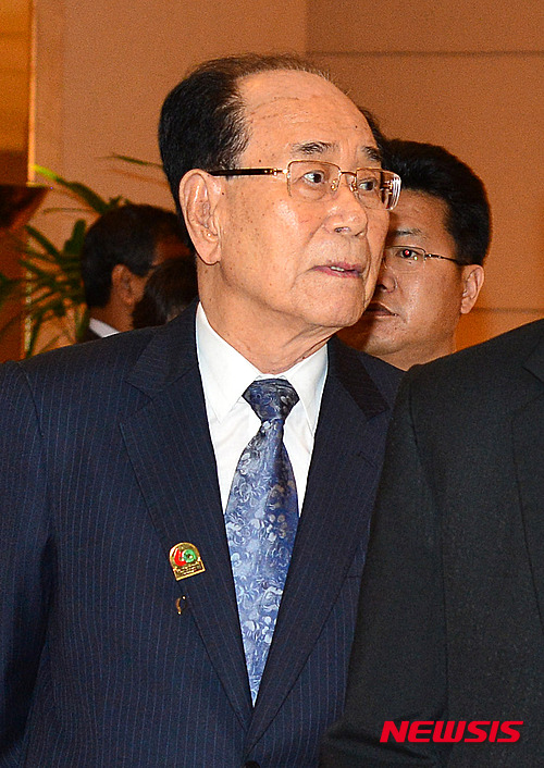 【자카르타(인도네시아)=뉴시스】김기태 기자 = 김영남 북한 최고인민위원회 상임위원장이 23일 오후(현지시각) 인도네시아 자카르타에서 열린 60주년 기념 아시아-아프리카 정상회의 폐회식에 참석하고 있다. 2015.04.23.&nbsp; presskt@newsis.com